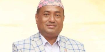 स्थानिय निर्वाचनको चुनाव नजिकिदा हिमाल श्रेष्ठ मतदाताको घरदैलौमा