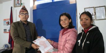 बलात्कारीलाई कारवाहीको माग गर्दै प्रजिअलाई ज्ञापन पत्र 